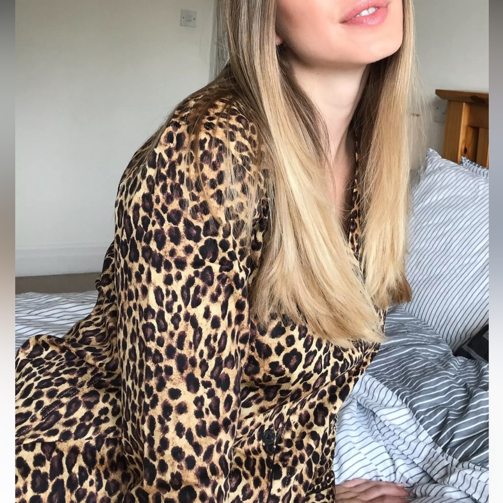 Ralph Lauren Pajama Set 2 pc Size  M Leopard print